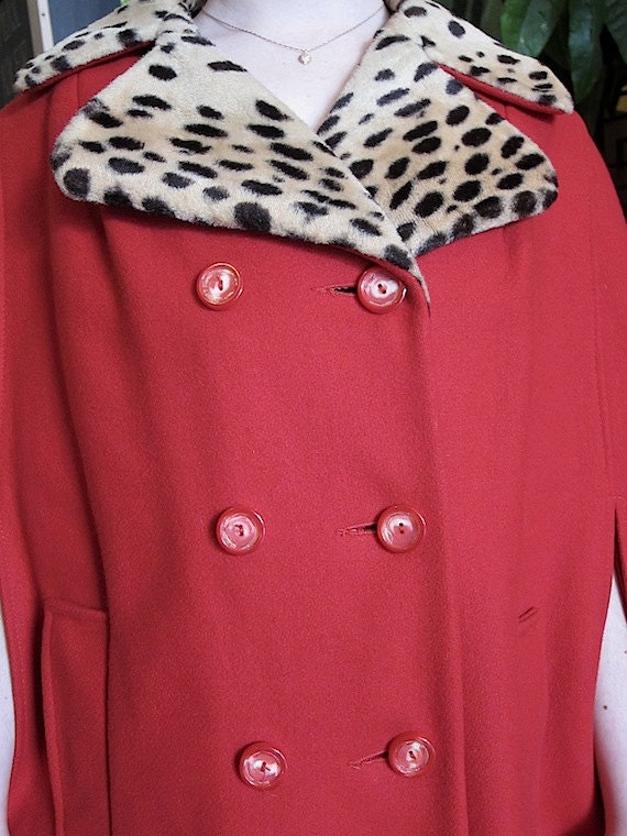 1950s 1960s RUBY RED CAPE with spotted faux fur collar and trim