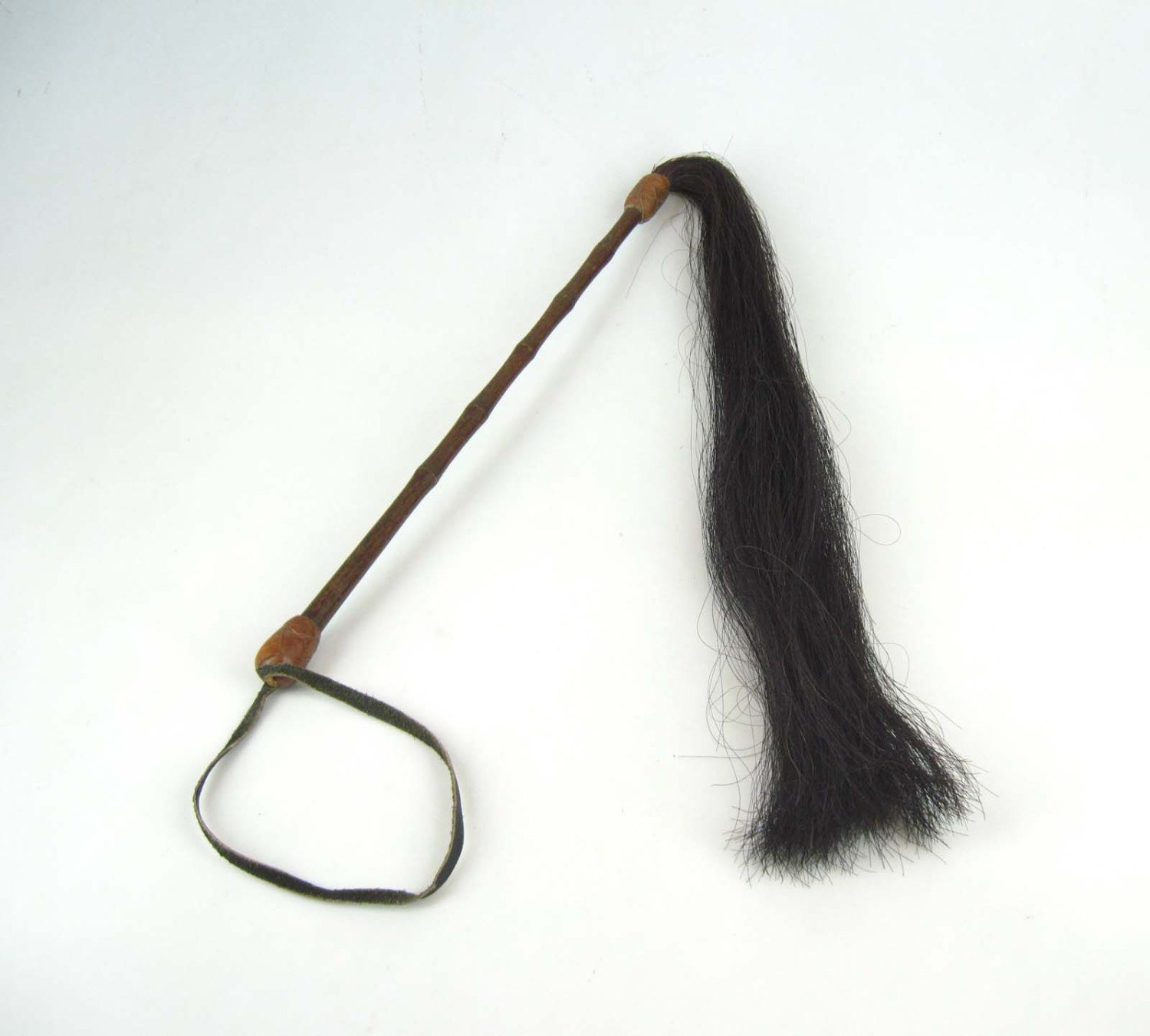 Vintage Equestrian Riding Quirt / Crop / Fly Wisk with Horsehair Horse Tail Hair - DrStrangeGoods