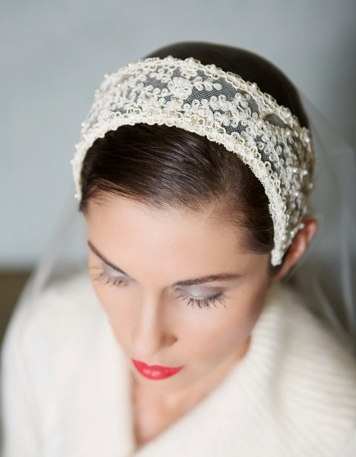 Ivory Chantilly Lace Veil, Bridal Veil, Cap Veil, Juliet Veil, Tulle Veil, Ivory Lace Veil, Bridal Cap, Wedding Veil - STYLE 013