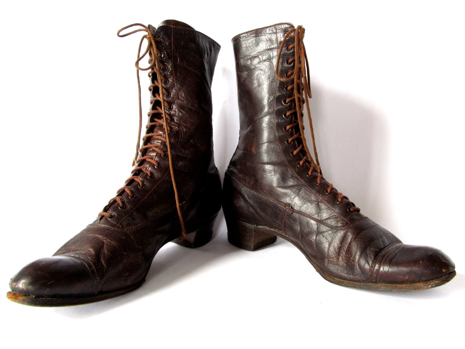 Antique Edwardian lace up leather boots in beautiful sepia brown. Modern size 7