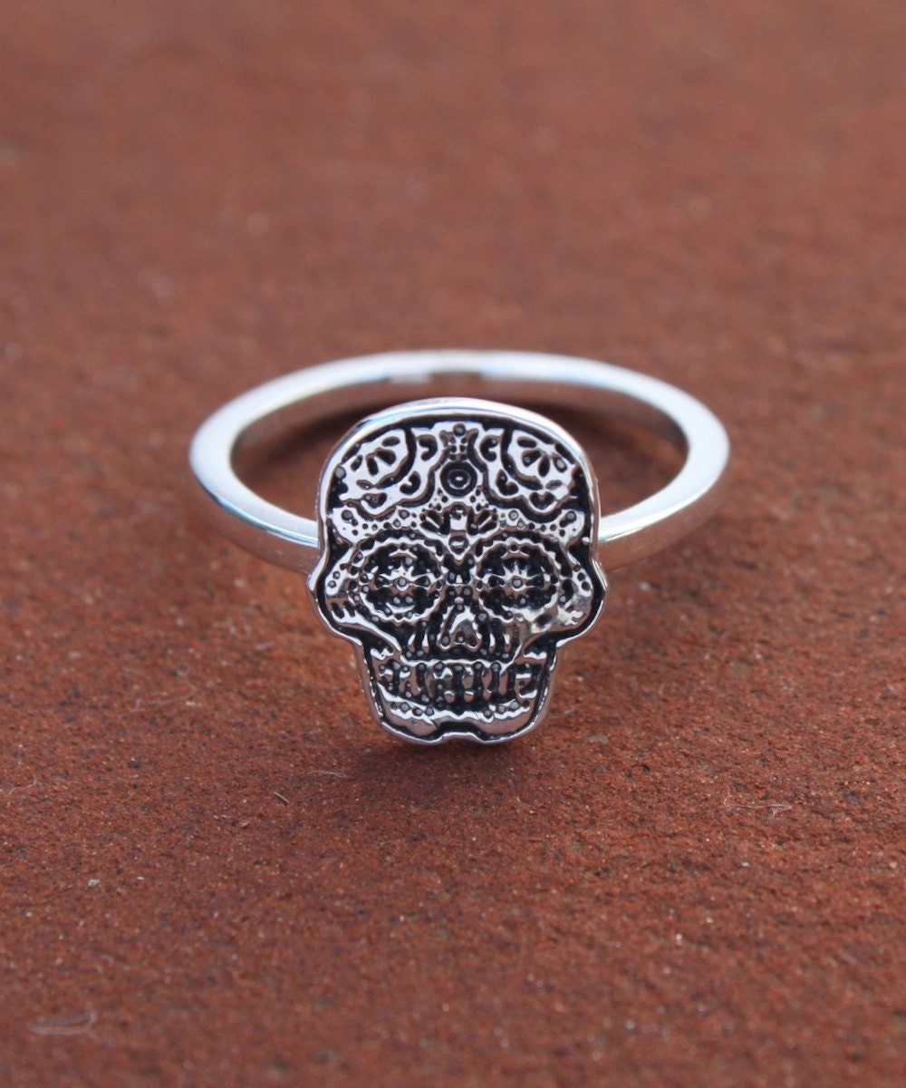 Sugar Skull ring, Calaveras line.