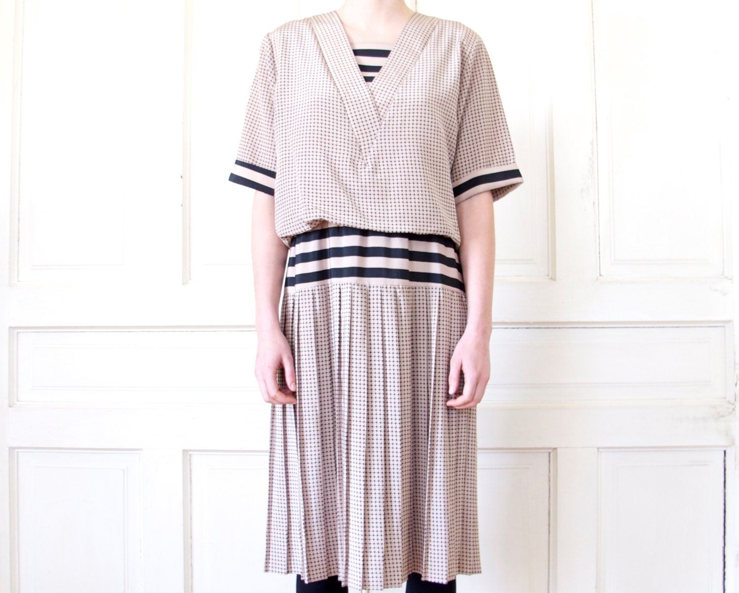 80s Oversized Drop Waist Flapper Dress / Pleated Skirt Dress
