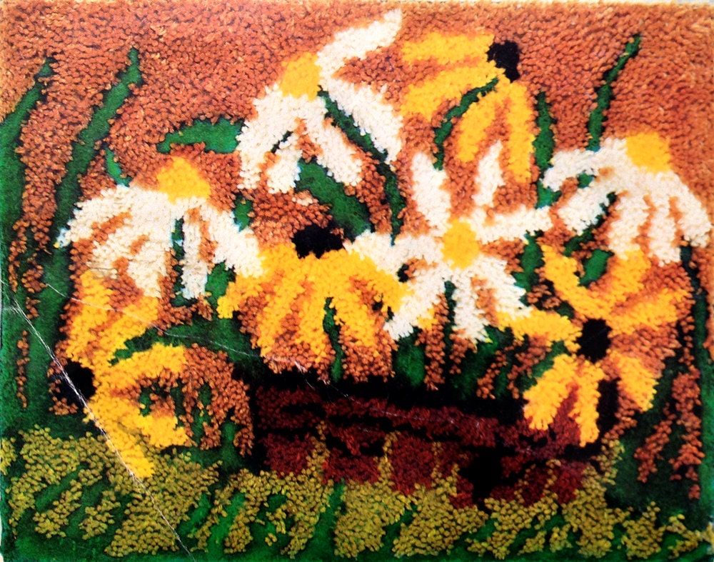 Vintage Rug Kit 1970s 70s Latch Hook Daisies in a Basket Wall Hanging Picture Daisy Groovy Hippie Home Decor Retro Pad