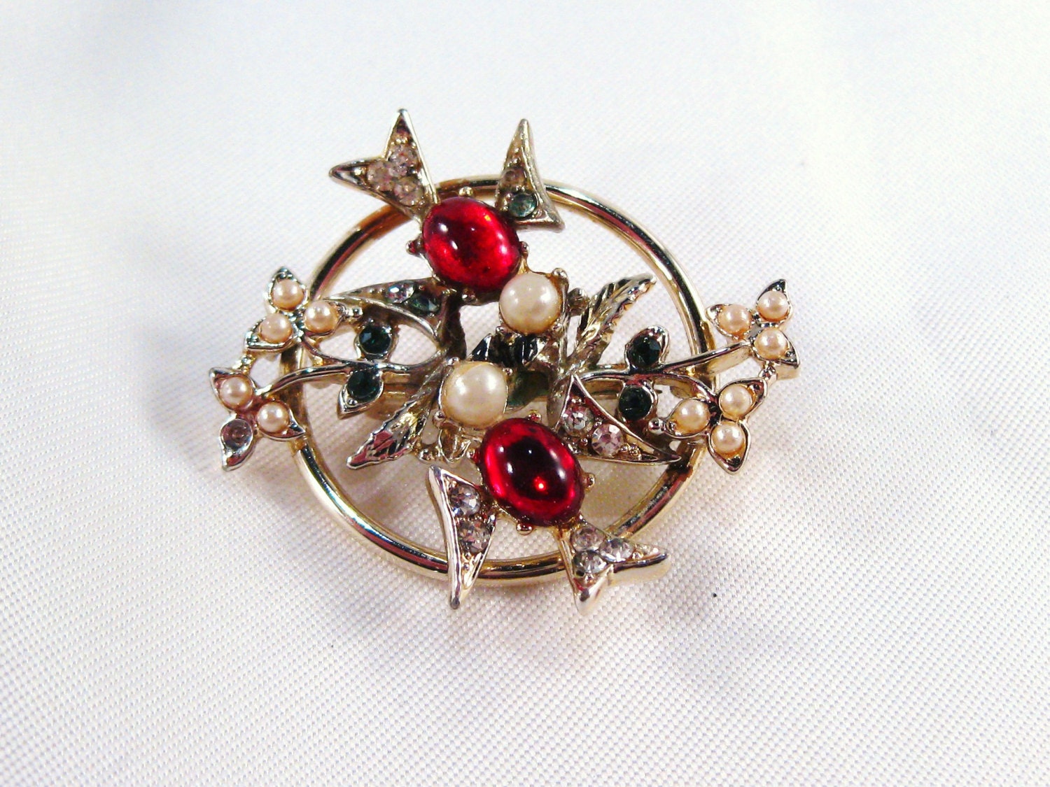 Vintage Jelly Belly Love Bird Brooch Pin Vintage Rhinestone Faux Pearl Gold Tone