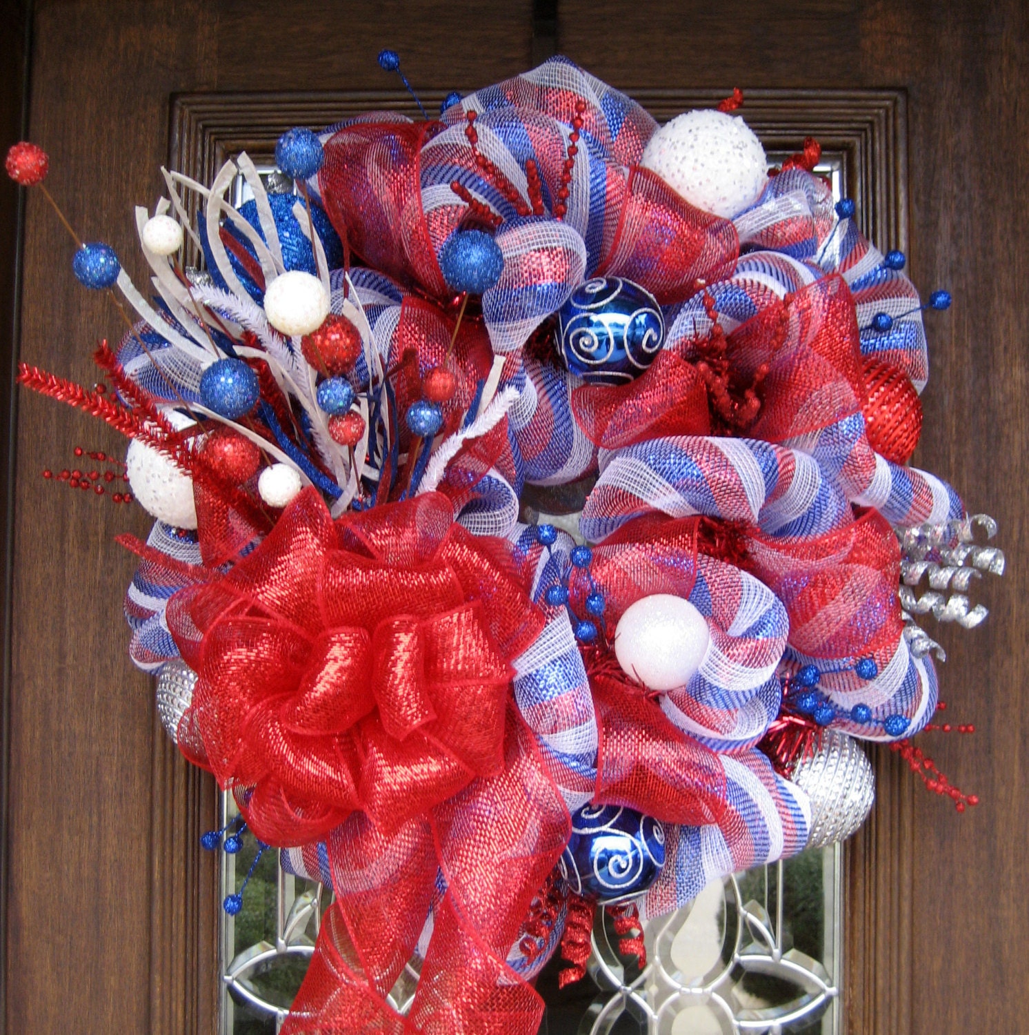 Deco Mesh RED, WHITE and BLUE Patriotic Fireworks Wreath
