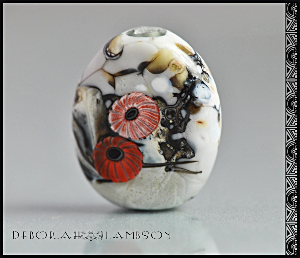 Artisan made glass bead..'Misaki'  lampwork bead sra