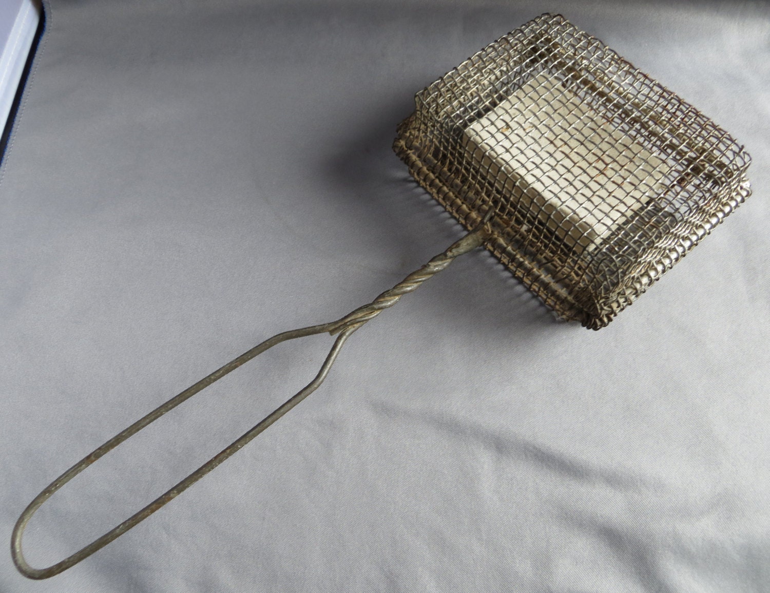 Antique Kitchenware Primitive Wire Soap Saver