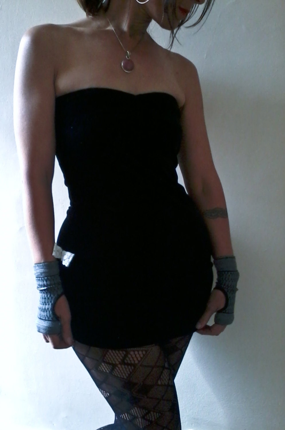 Bandeau strapless velvet  bod con mini dress
