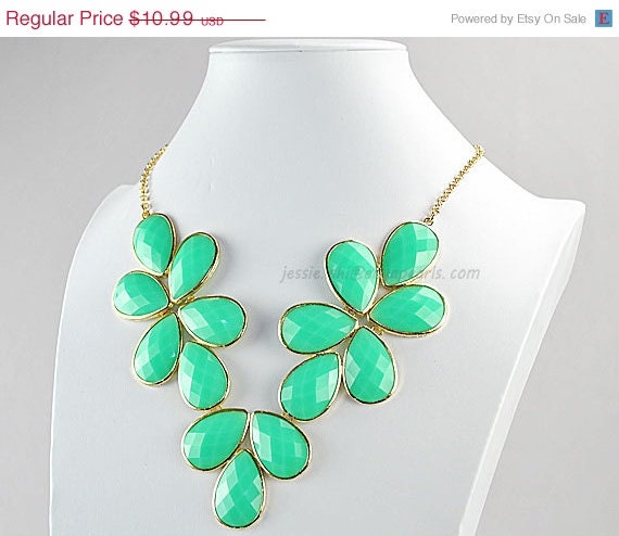 Drop Shape Necklace, Bubble Necklace,  Statement Necklace, Bib Necklace,Flower Necklace (FN0621-Mint Green)