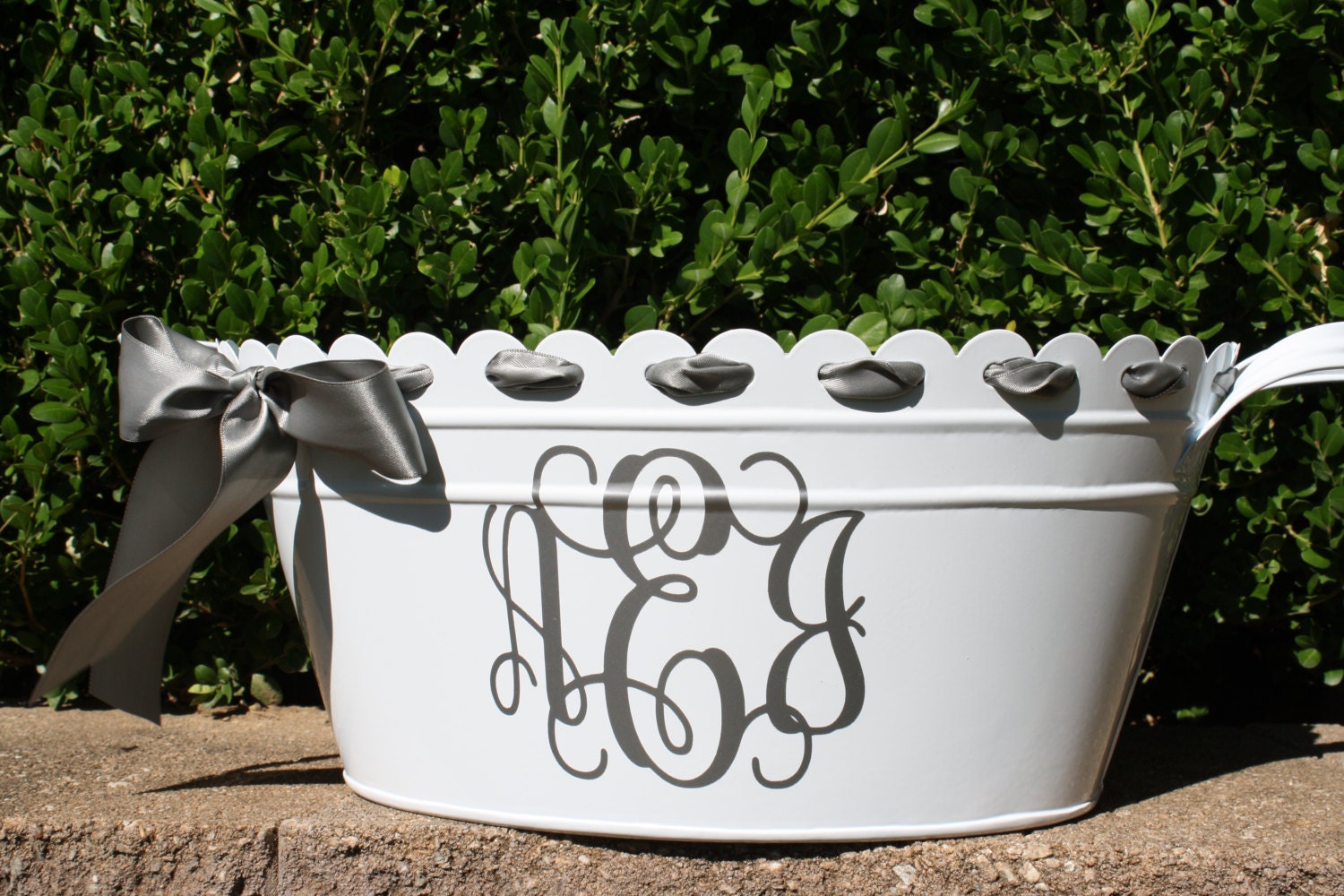 Personalized Scalloped Oval Metal Tub/Ice Bucket - Party Beverage Tub - Assorted Colors Available