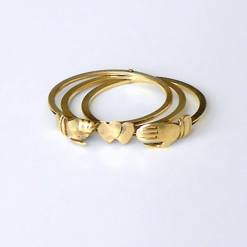 Antique Fede Gimmel Ring . Opening Triplet . Gold Hands Hearts .