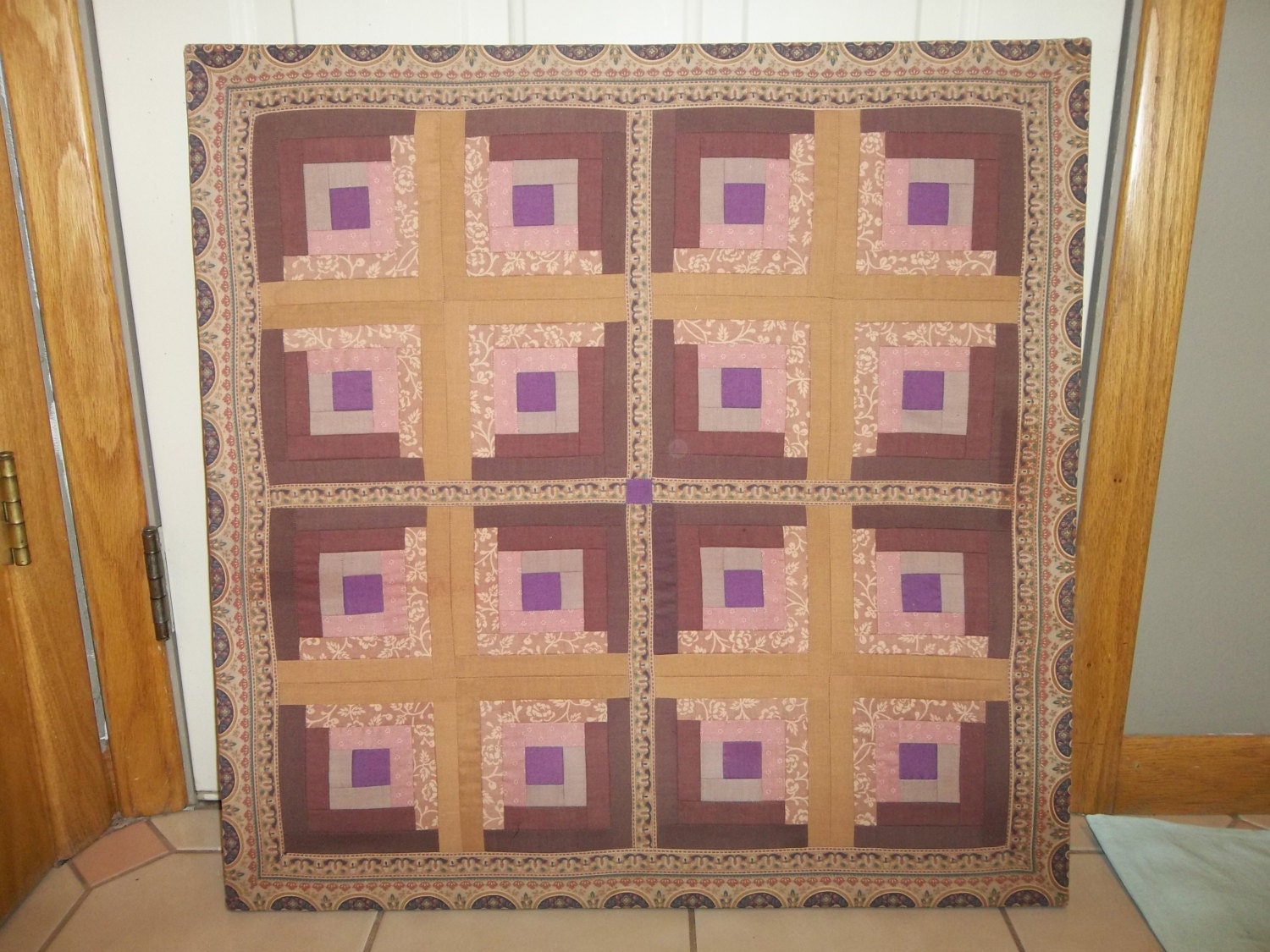 Vintage Pieced Quilt Wall Hanging...28" ....Good Condition