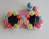 Crazy Daisy Multi-color Flowers on Retro Round White Sunglasses
