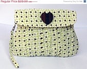 SALE - Wristlet Clutch, Pleated wristlet Lime Green Cotton Floral