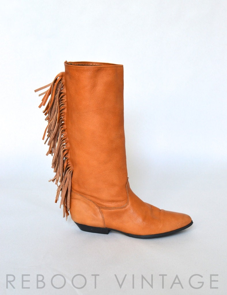 6 / Vintage Tan Fringe Boots