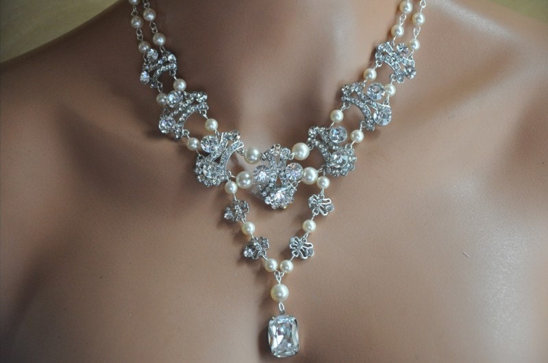 Bridal Jewelry Set,Bridal Statement Necklace,Swarovski Crystal and Pearl Necklace,Bridal Necklace and Earring Set,Bib Necklace,Vintage Style
