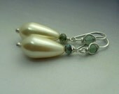 Vintage Pearl Aventurine Earrings