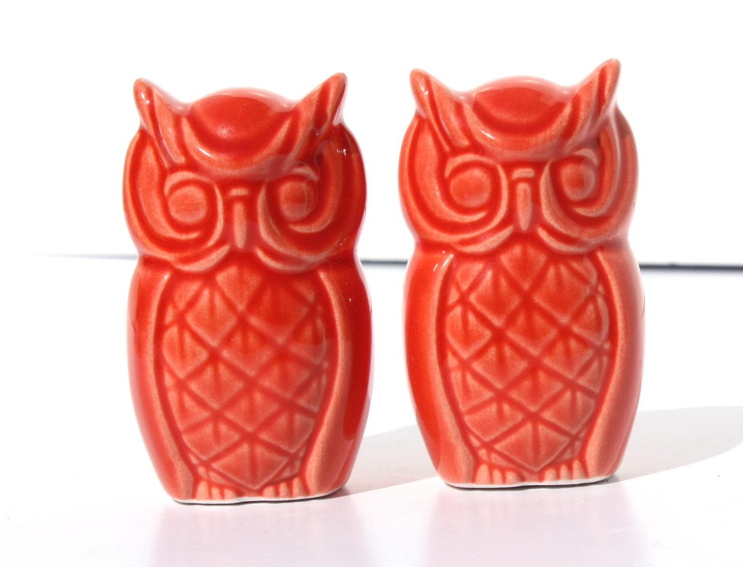 Ceramic Owl Figurines - Pair of Vintage Design Owls in Vibrant Sunset Orange