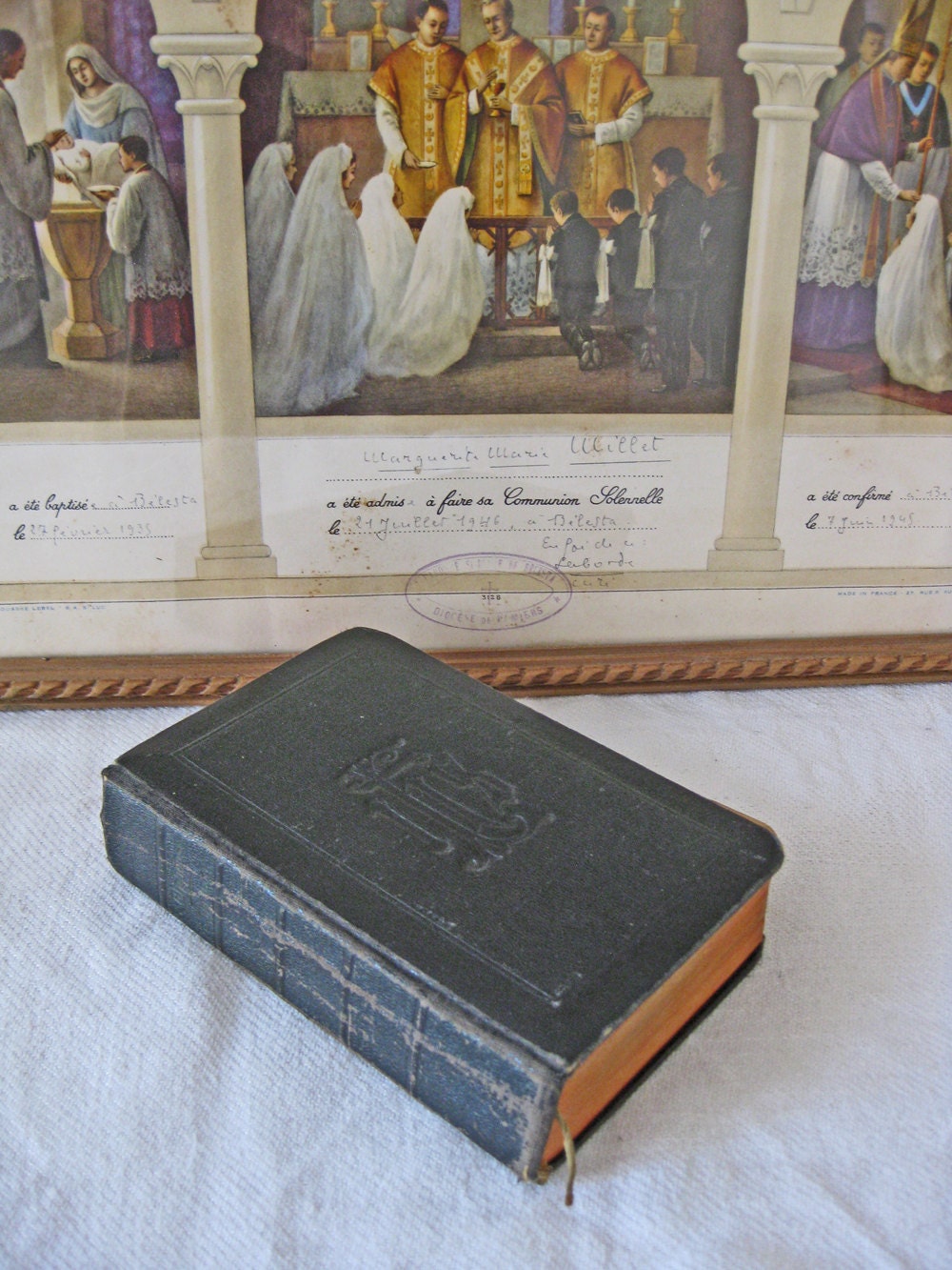 1898 antique French religious book, Le Souvenir de la Mission