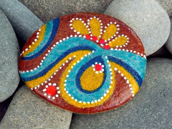 Moroccan Spice / Painted Rock / Sandi Pike Foundas / Cape Cod Sea Stone