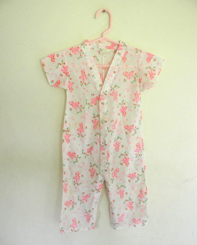 Vintage Baby Pajamas, Sleepwear, Pink Animal Print PJs