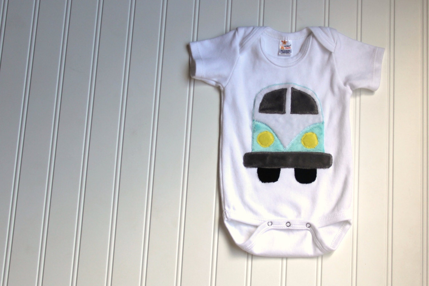 Retro Onesie, Vintage Bus Onesie, Old School Bus Onesie, Bus Onesie, Happy Camper Onesie, Gender Neutral Baby Onesie