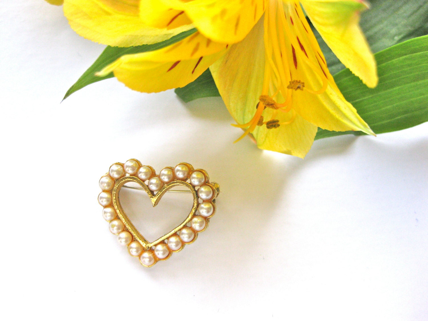 Vintage Pearl Heart Pin or Brooch with Gold tone setting faux