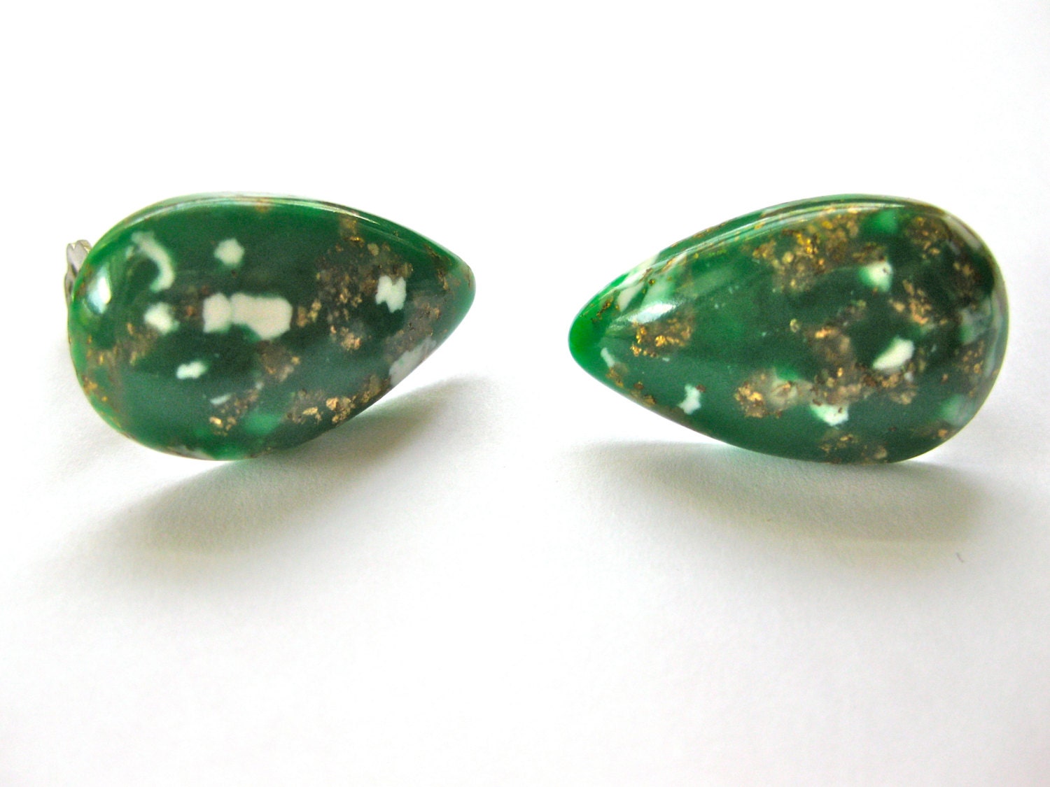 Vintage Green Earrings Clip On Emerald color with White, Gold Flecks Tear Shaped