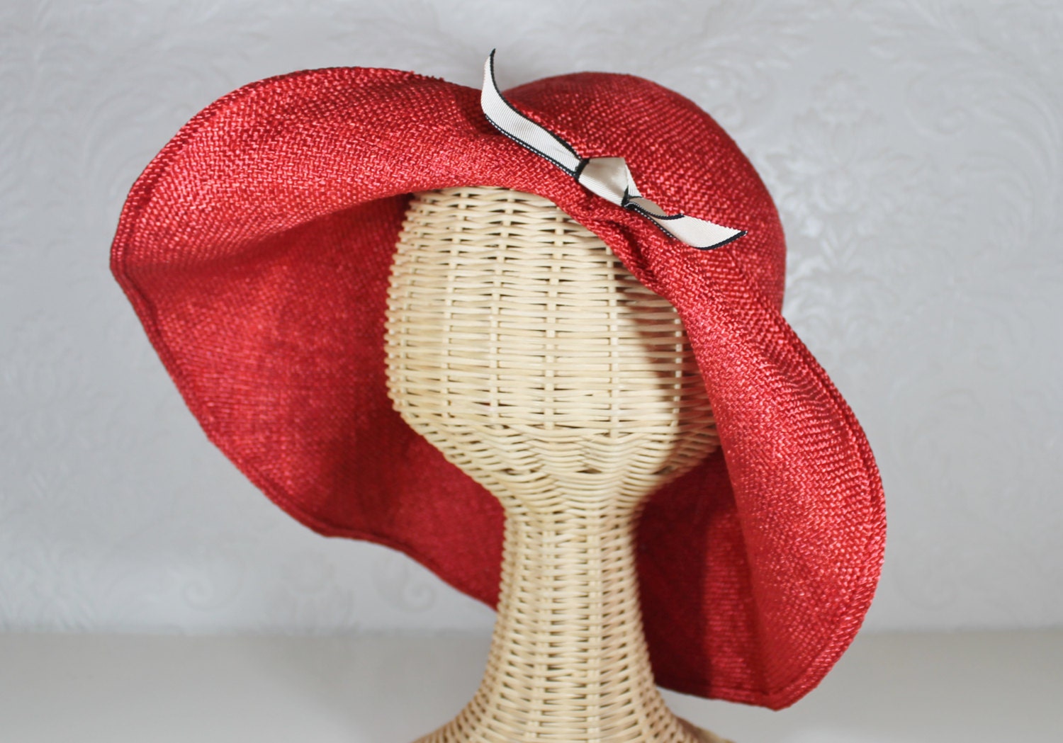 Mirabelle Floppy in Red