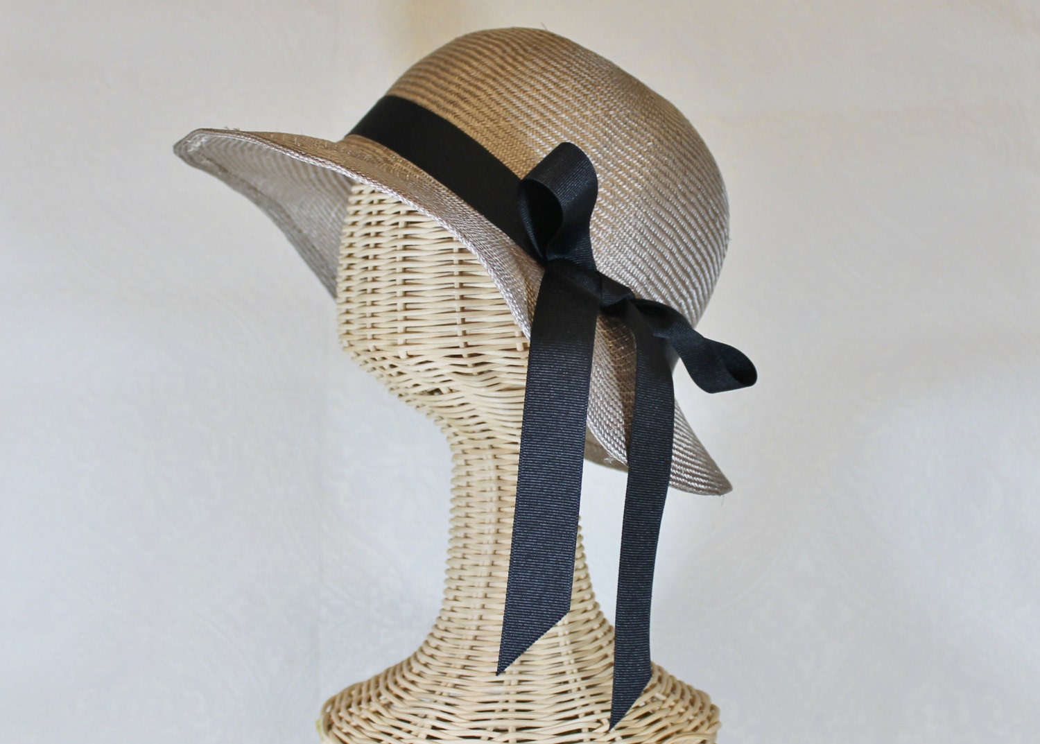 Audrey Cloche in Taupe