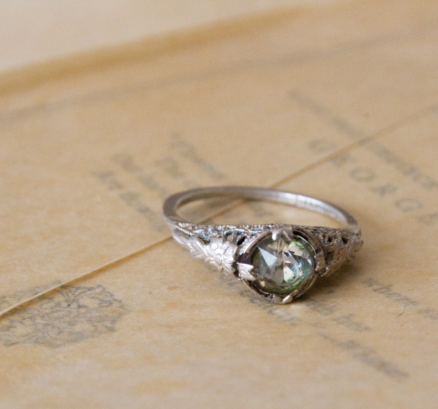 Vintage ART DECO Ring - 1920s Art Nouveau Ring - Engagement Ring - Floral Filigree . Sterling Silver and Glass