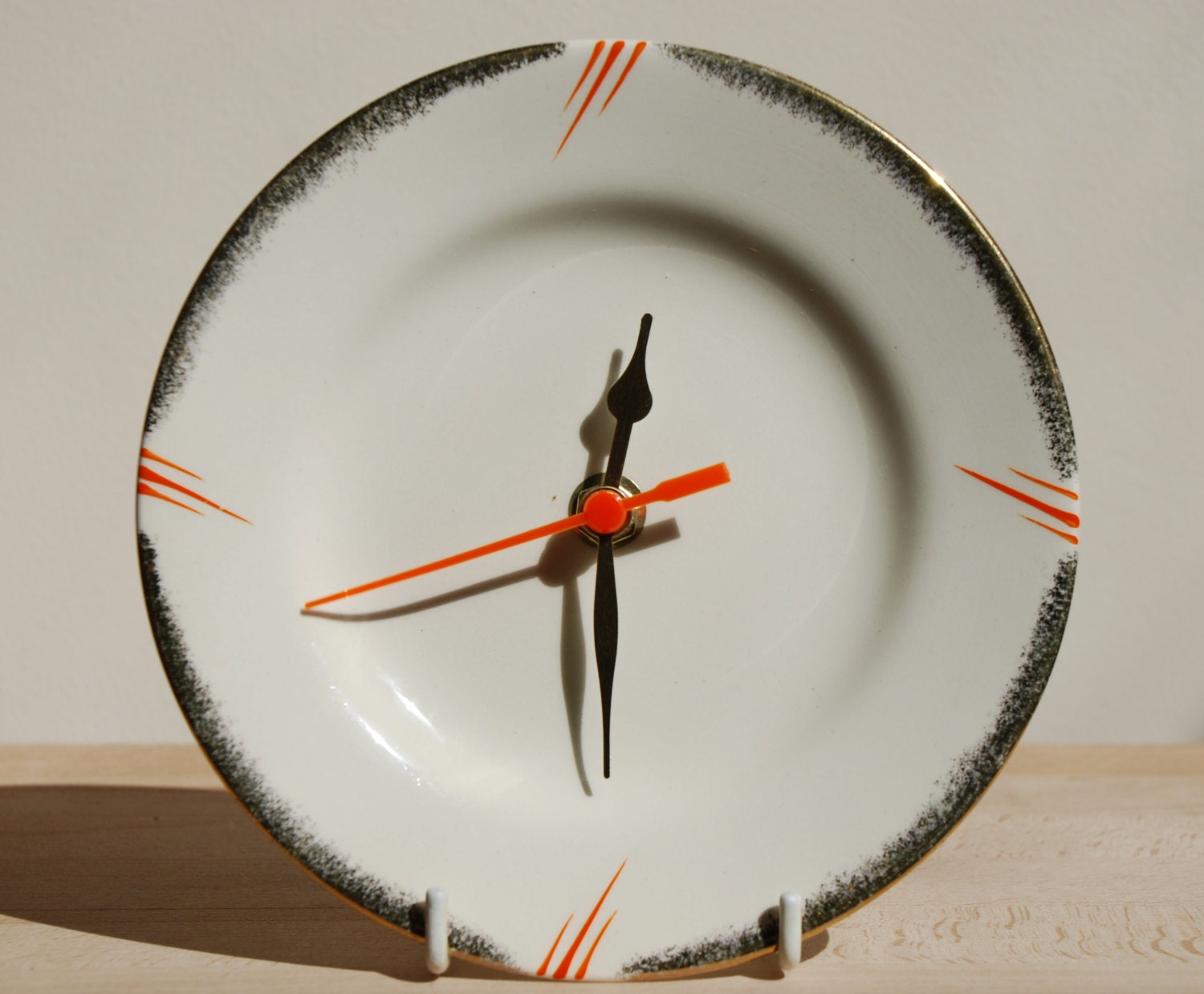 Vintage wall/desk clock with gold and tangerine orange design 1950s/60s