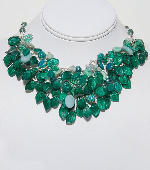 Emerald Green Statement Necklace, Bib Necklace,  Chunky Necklace, Wedding Jewelry