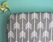 fitted crib sheet in charcoal arrows