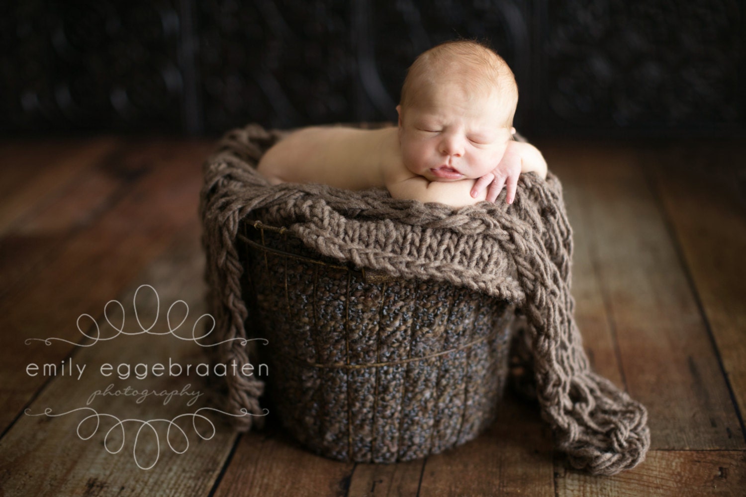 Chunky knit basket stuffer - Chocolate