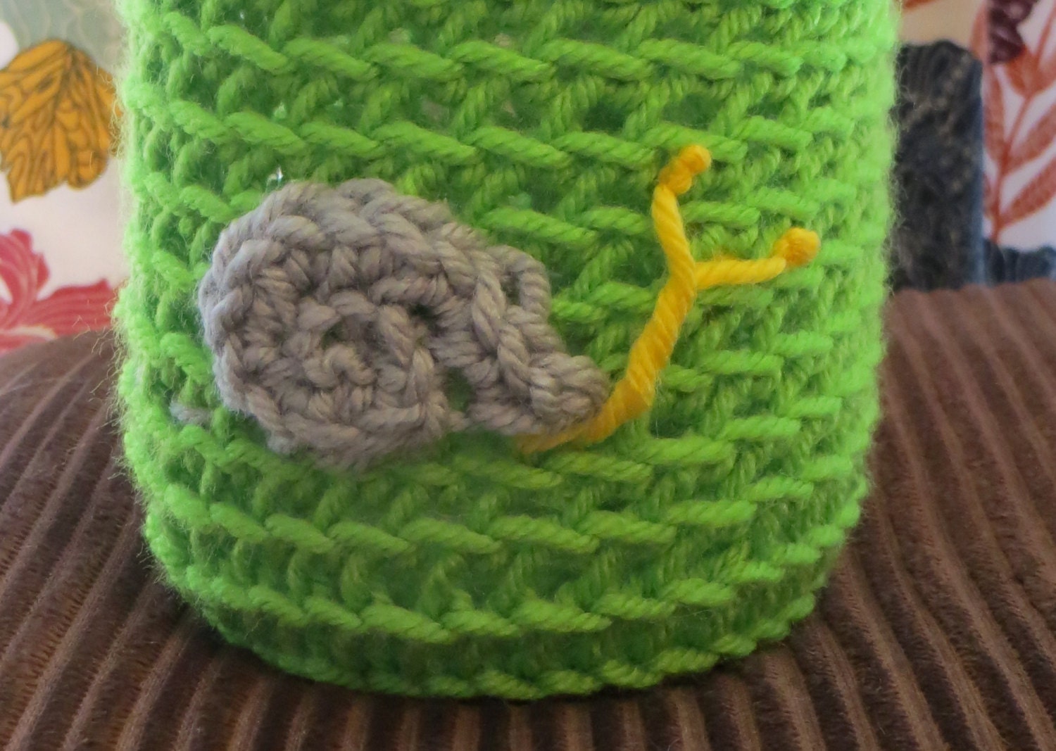 Mason Jar Crocheted Cozy (green w/ a grey & yellow snail)