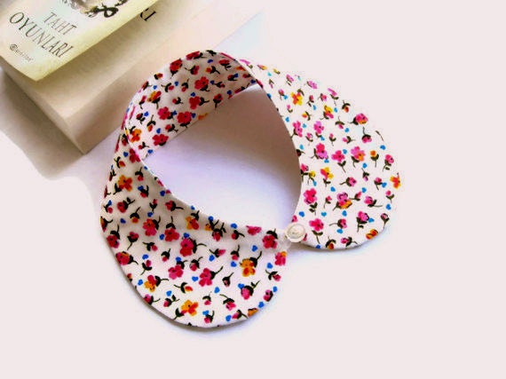 FREE SHIPPING :) Floral Peterpan Collar