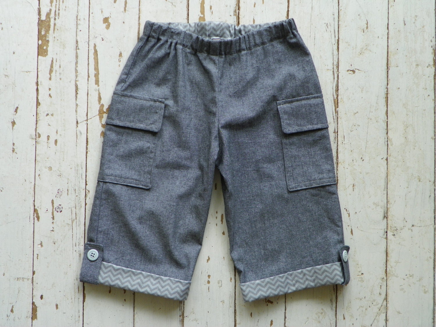 Gray Chevron Chambray Long Shorts -- Size 3T/4T