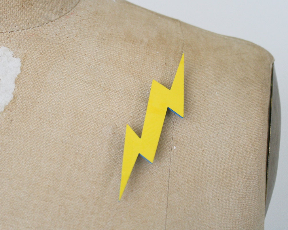 vintage lightening bolt brooch // lightening bolt pin // thor pin