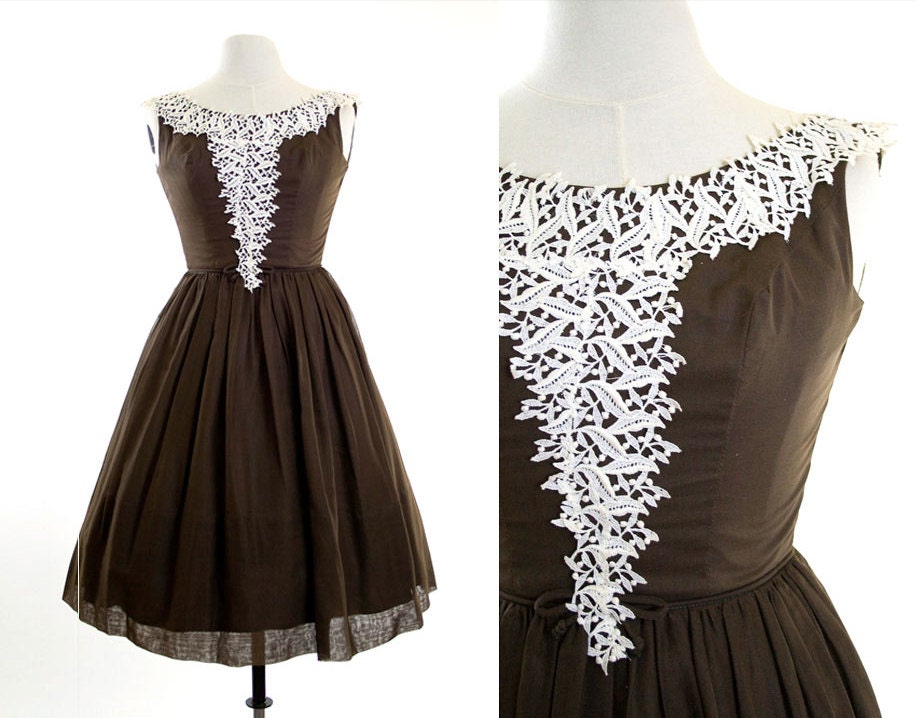 50% SALE vintage 50s/60s sundress // brown housewife dress