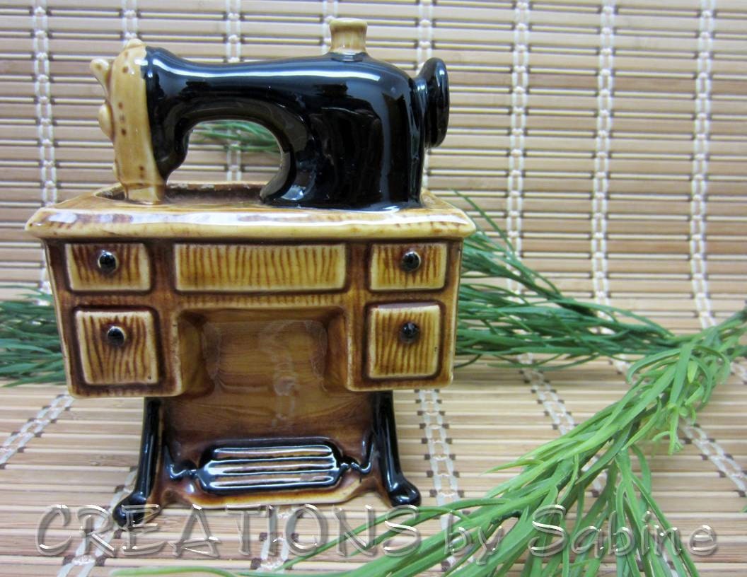 Ceramic Sewing Machine Table Planter Flower Pot, Brown Black, Seamstress Decor Desktop Pen Utencils Holder Vintage FREE SHIPPING (144)