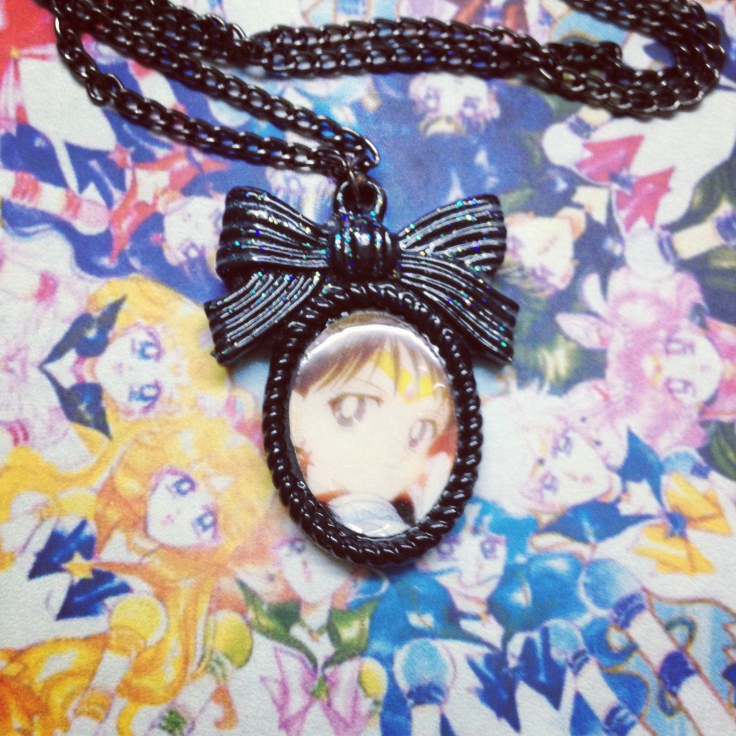 Sailormars Bow Framed Necklace