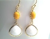 Spring Collection Vintage Cool Yellow with White Gold Dangle Earrings, Drop Earrings, gemstone, Glass Earrings, Wedding jewelry
