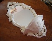 Vintage Syroco Mirror/Ornate Mirror/Housewares/Wall Hanging/Wall decor/Home Decor