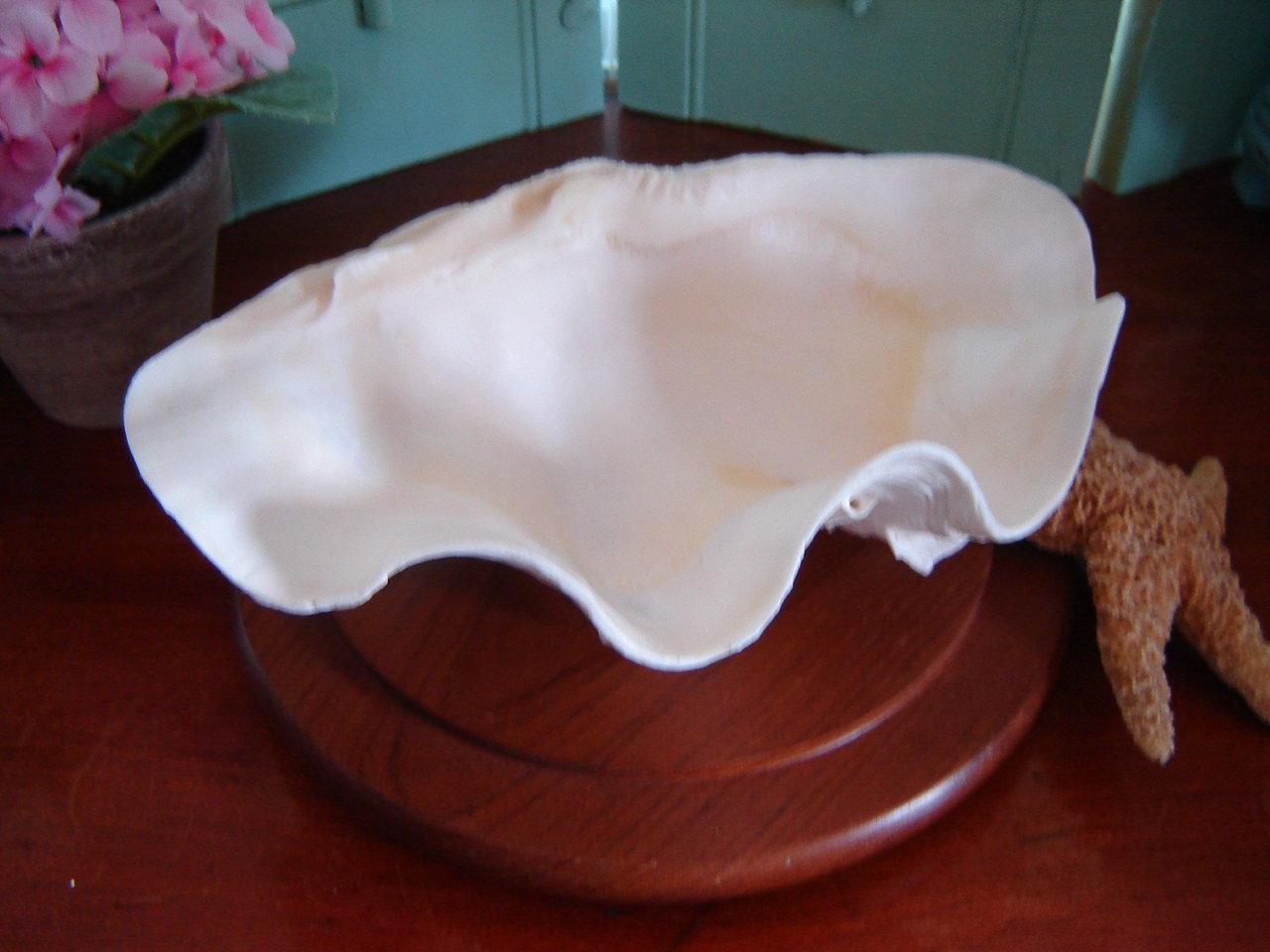 Vintage Clamshell/Beach Decor/ Beach Wedding Table Decor/Serving