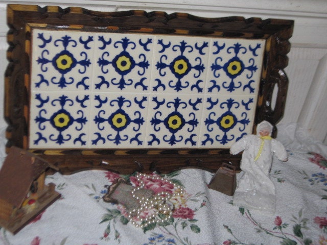Blue and Yellow Tile Tray 8 Tiles Measures About  21 Inches Long  and 12 Inches Wide