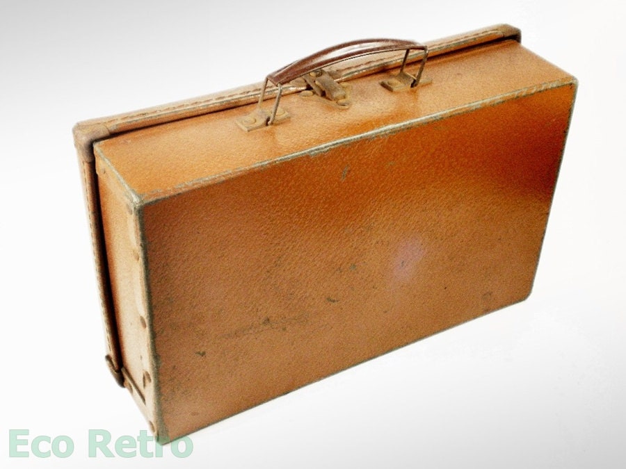 Sweet Small Vintage 1940's Brown Tan Suitcase