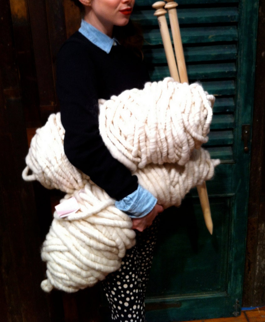 Loopy Mango Big Loop Merino Yarn In Ivory