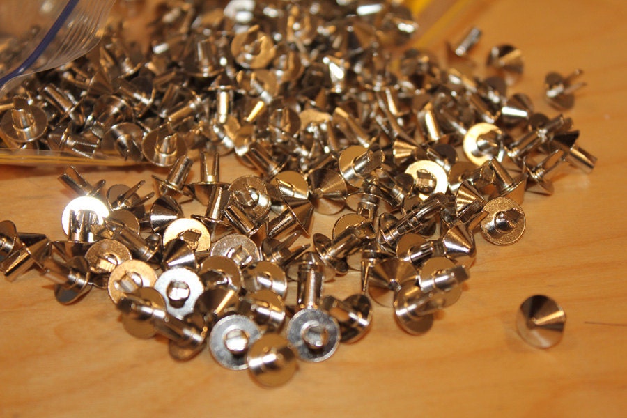 silver heavy duty studs