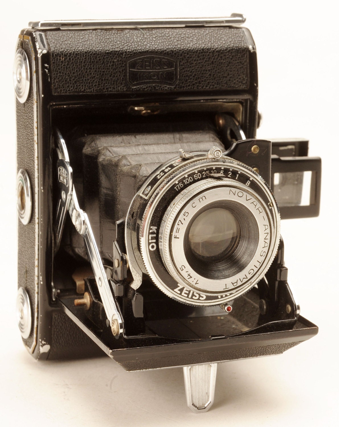 Zeiss Ikonta 521 120 Format Folding Film Camera, w/ Novar 4.5 75mm Lens